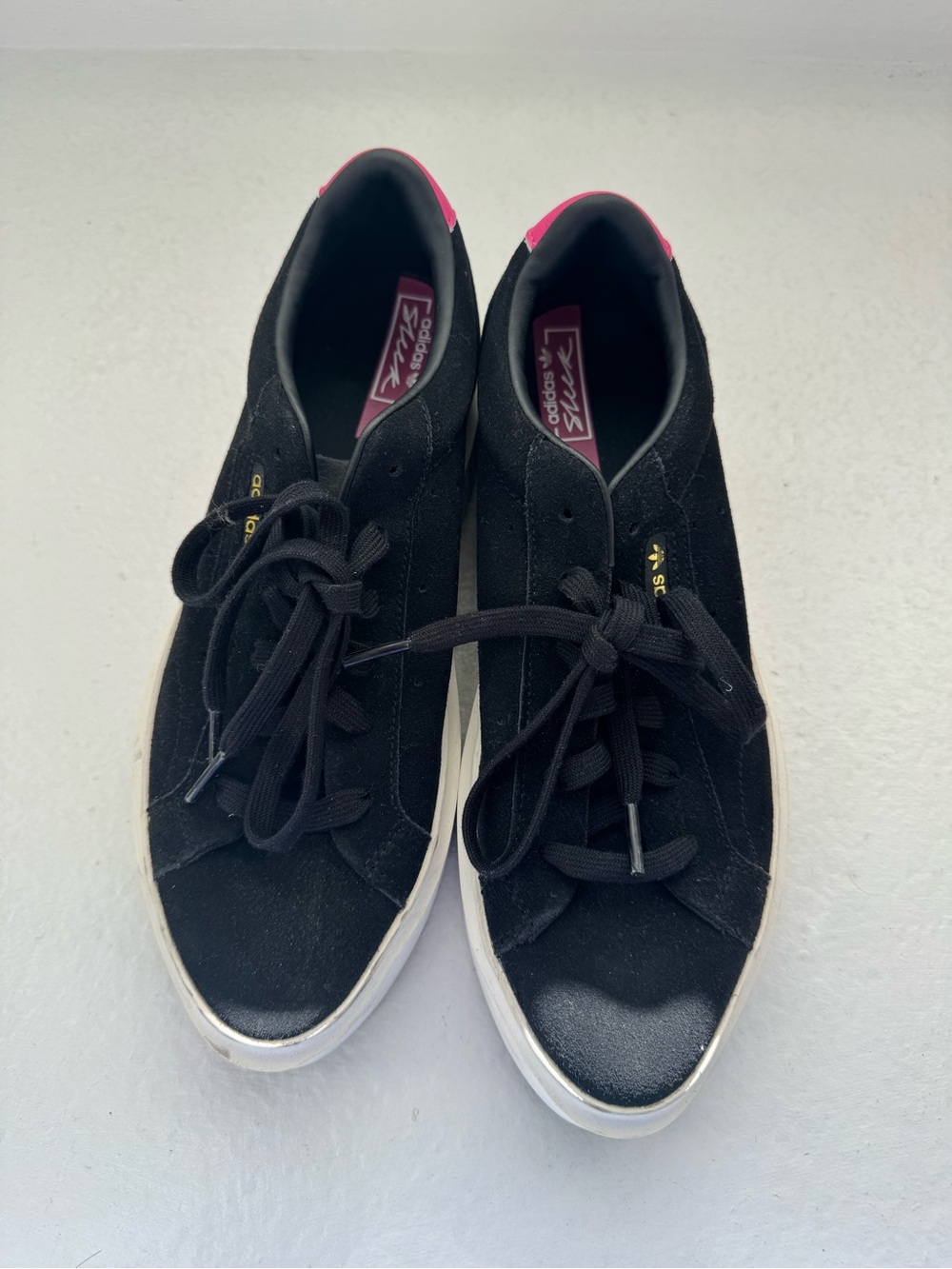 Adidas SLEEK SUPER Suede
Shoes Sneakers
